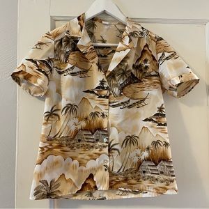Women’s Hawaiian Aloha Shirt - Tan